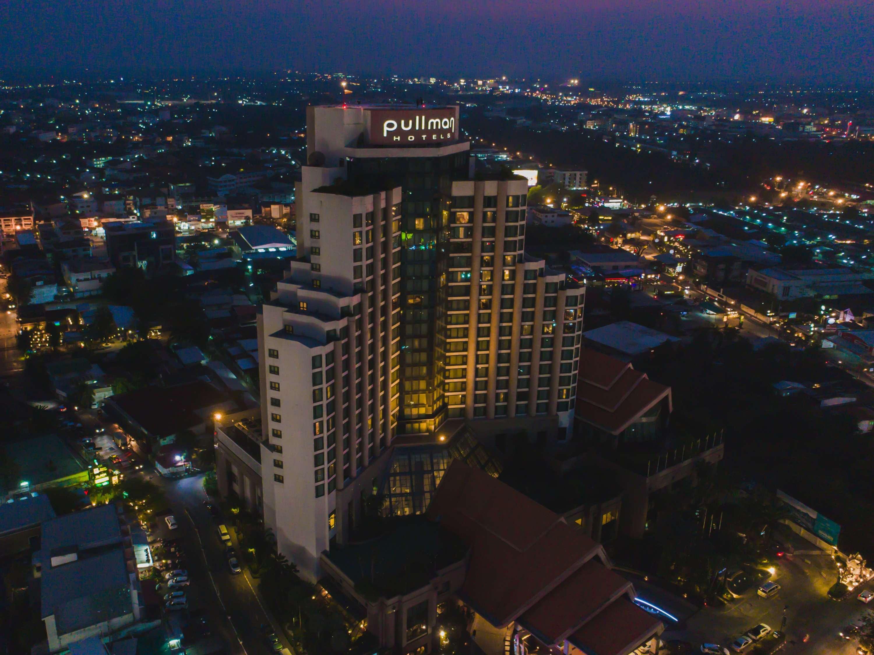 Pullman Khon Kaen Raja Orchid Hotel Exterior foto